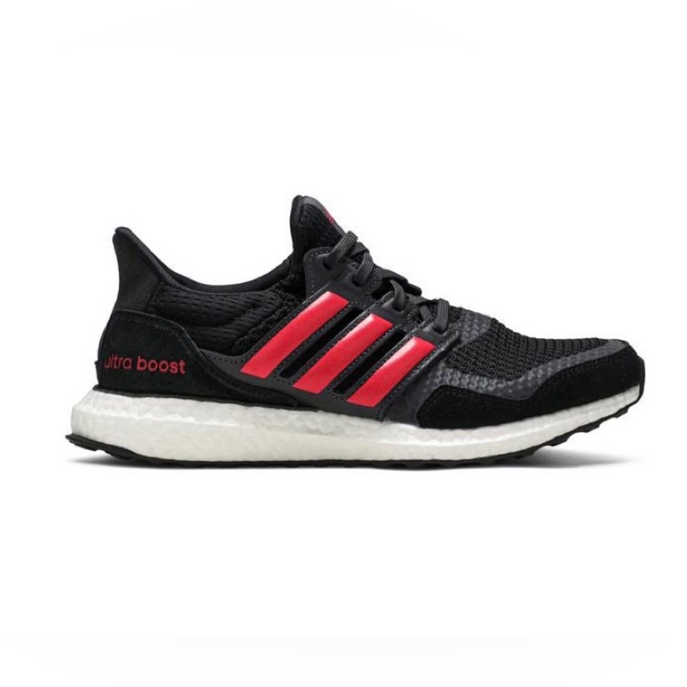 UltraBoost S&L “Black Energy Pink”